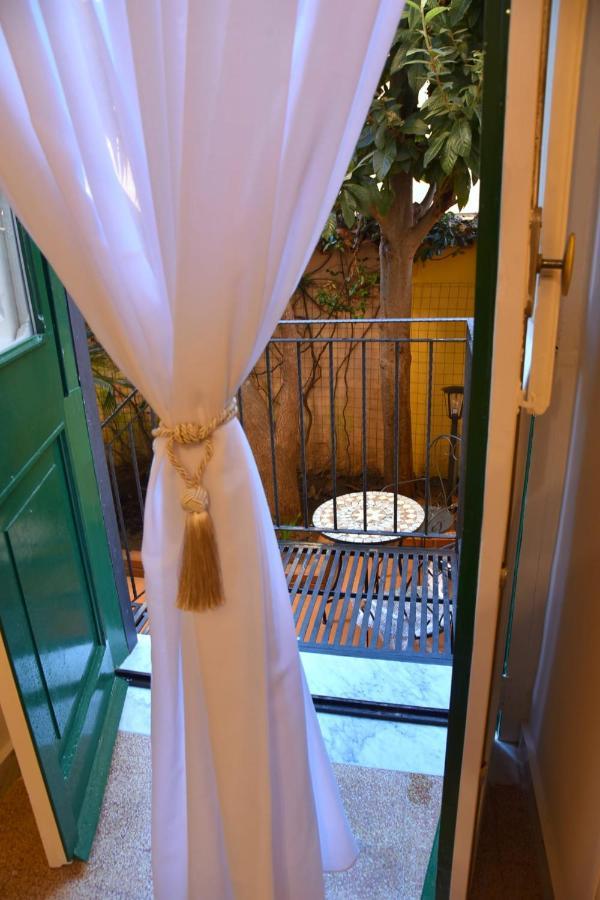 Ripa Garden Room And Suite Salerno Bagian luar foto