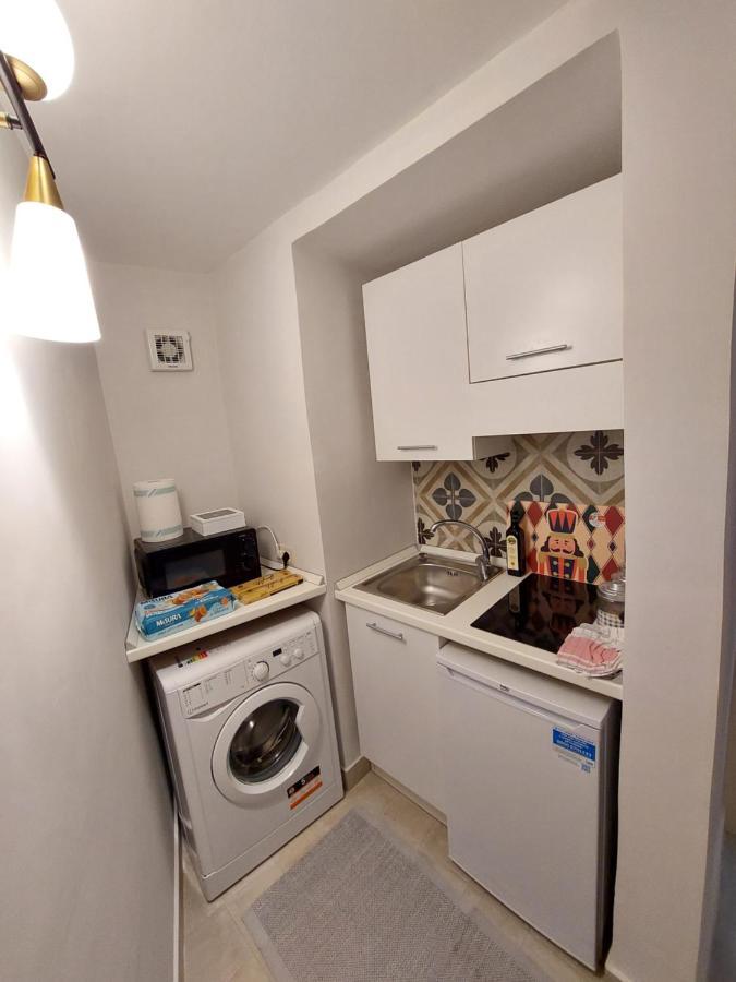 Ripa Garden Room And Suite Salerno Bagian luar foto